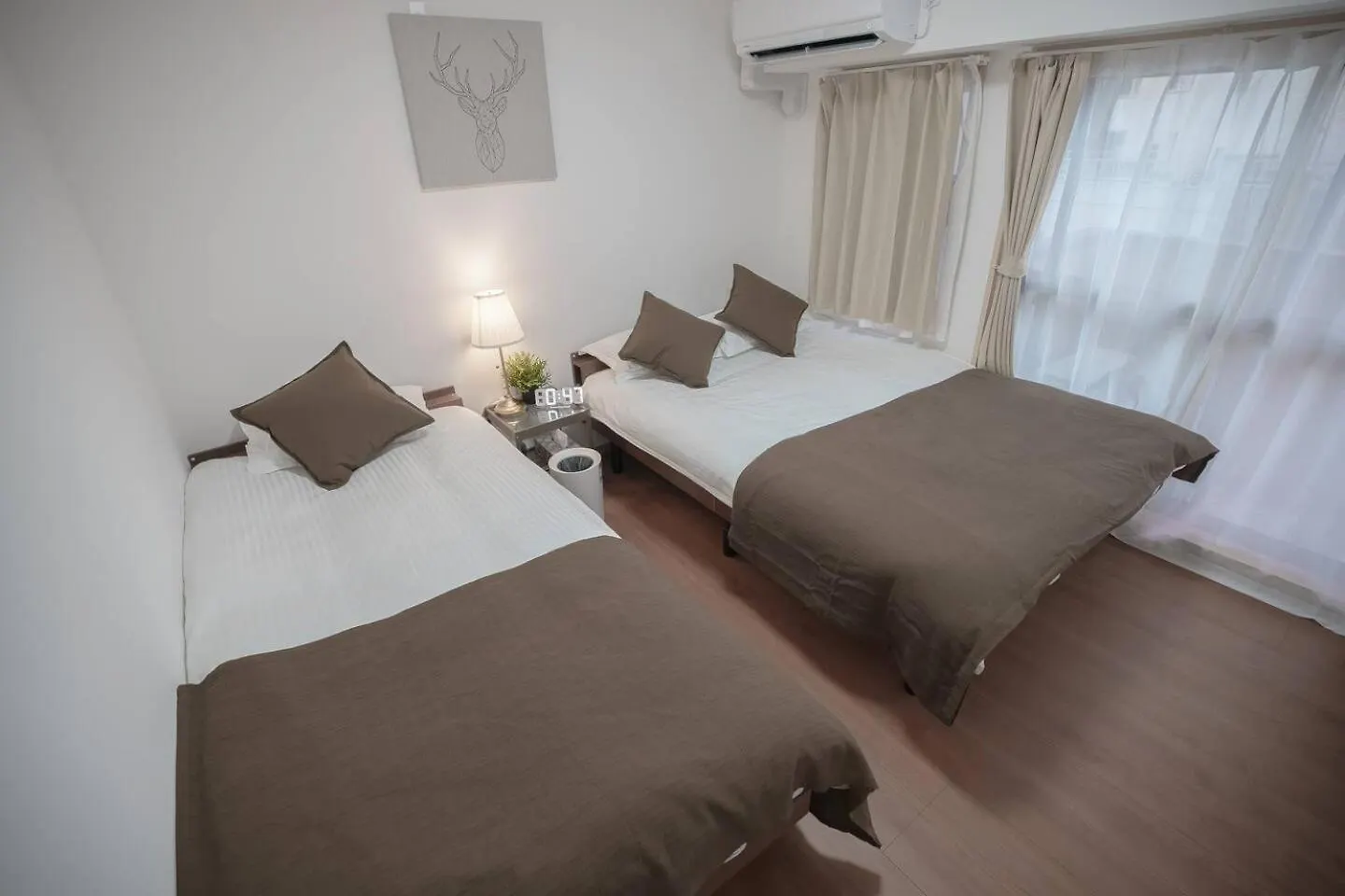 涩谷中心街 车站步行4分钟 最多住7人 免费随身便携wifi 宽敞阳台 Apartment Tokyo