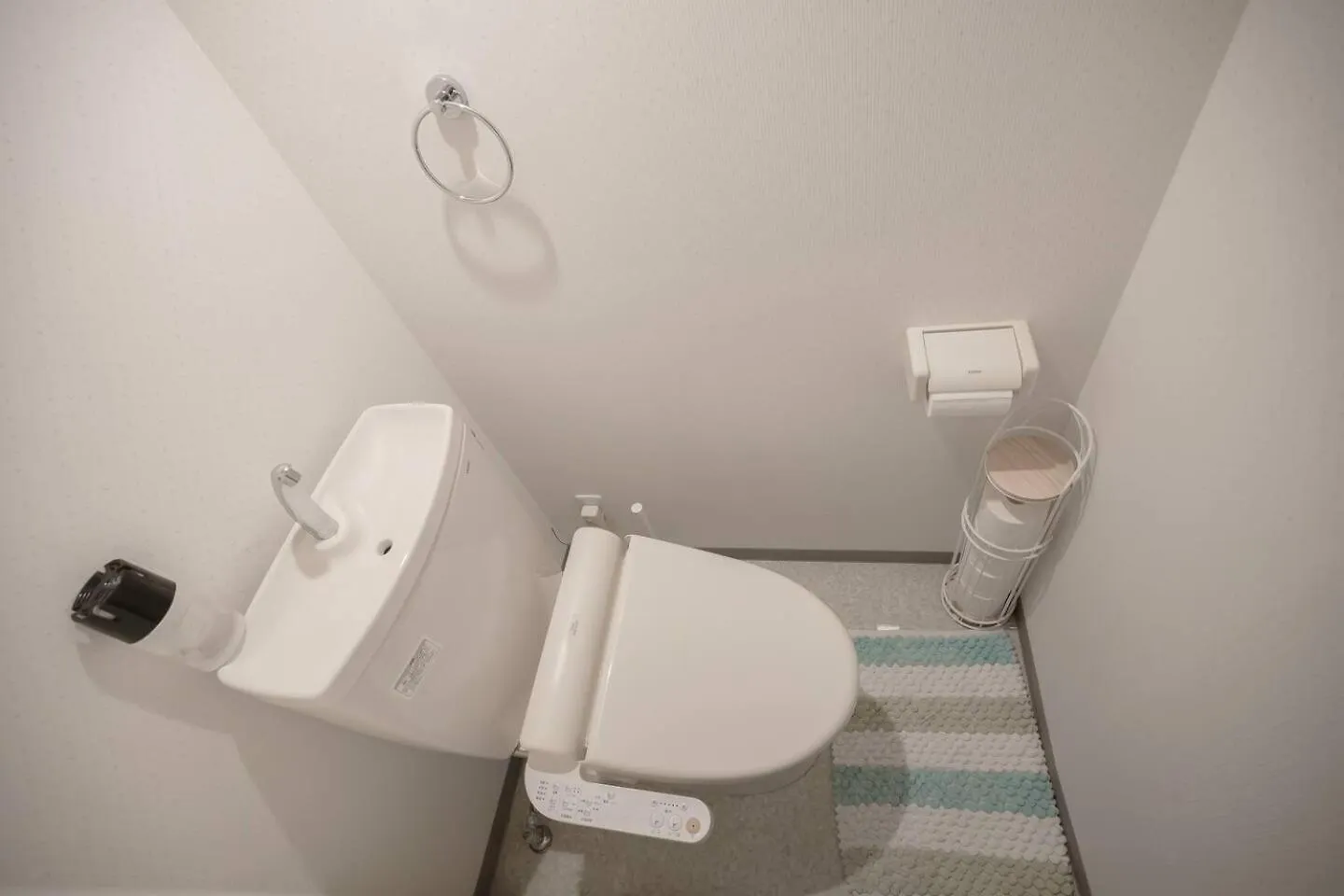 涩谷中心街 车站步行4分钟 最多住7人 免费随身便携wifi 宽敞阳台 Apartment Tokyo